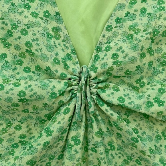 Charlie Holiday Green Floral Long Bell Sleeve V-Neck Nixon Retro 70s Dress - Picture 5 of 12